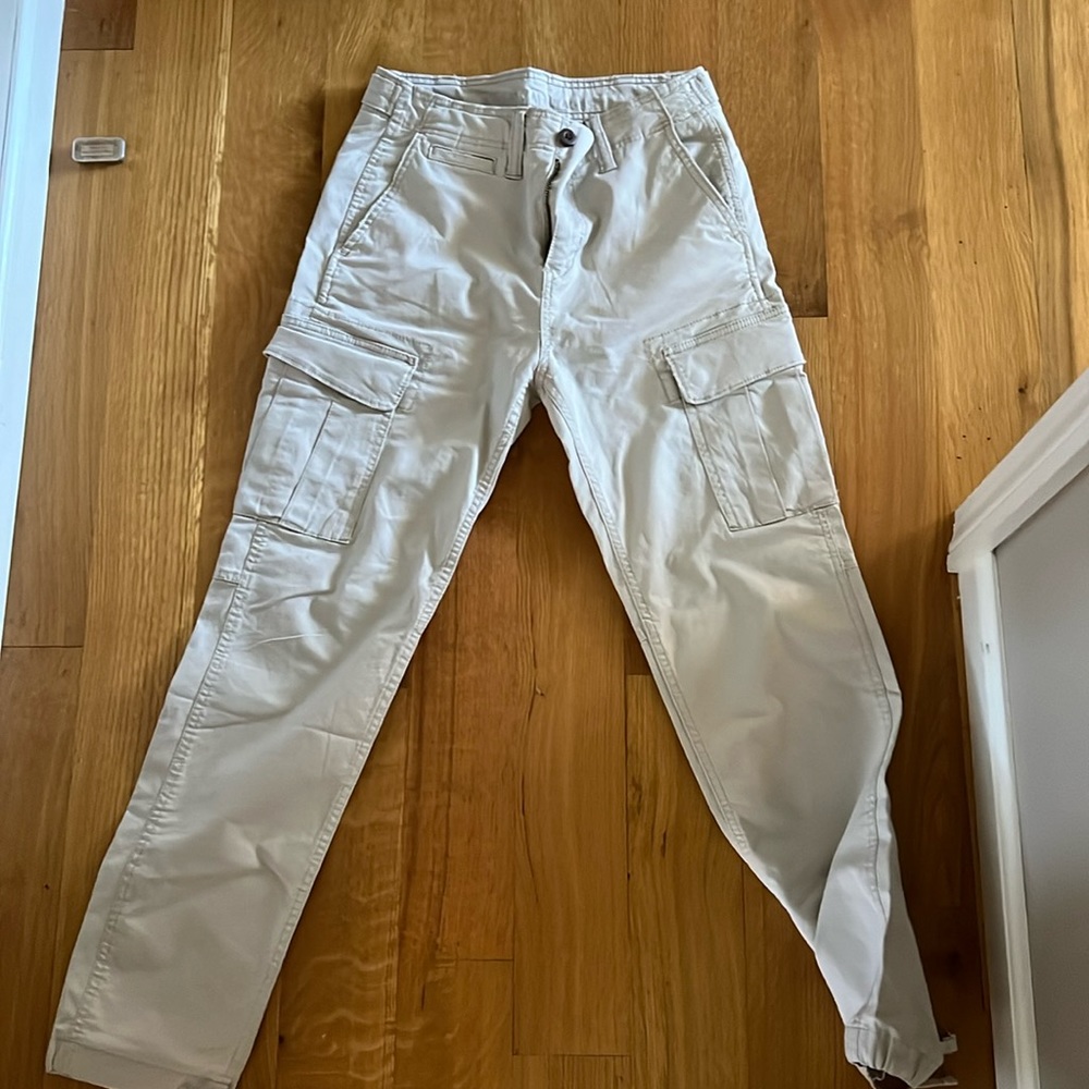 American Eagle slim lived in cargo pants